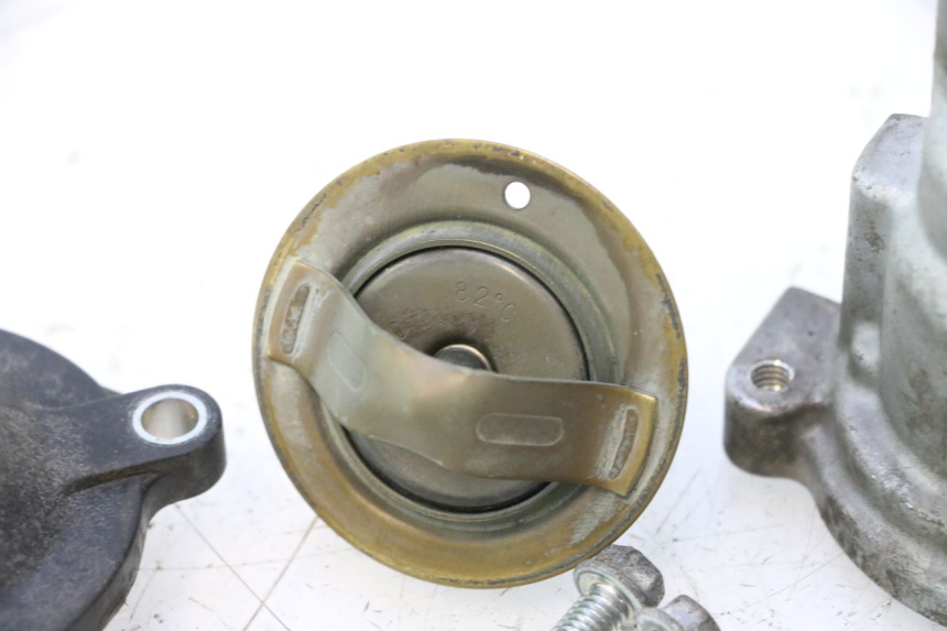 photo de THERMOSTAT YAMAHA TDM ABS 900 (2002 - 2014) - Vue d’ensemble