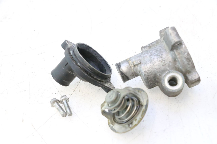 photo de THERMOSTAT YAMAHA TDM ABS 900 (2002 - 2014) - Points de fixation