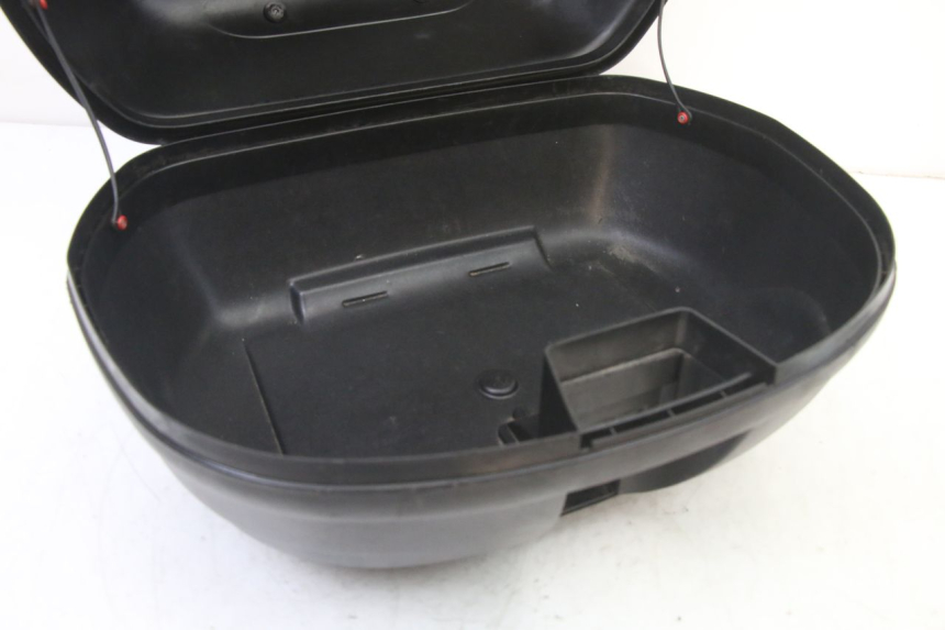 photo de TOP CASE APRILIA ATLANTIC 125 (2003 - 2009) - Marquages et références