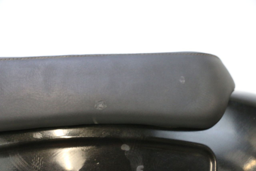 photo de TOP CASE APRILIA ATLANTIC S 125 (2010 - 2013) - Vue rapprochée