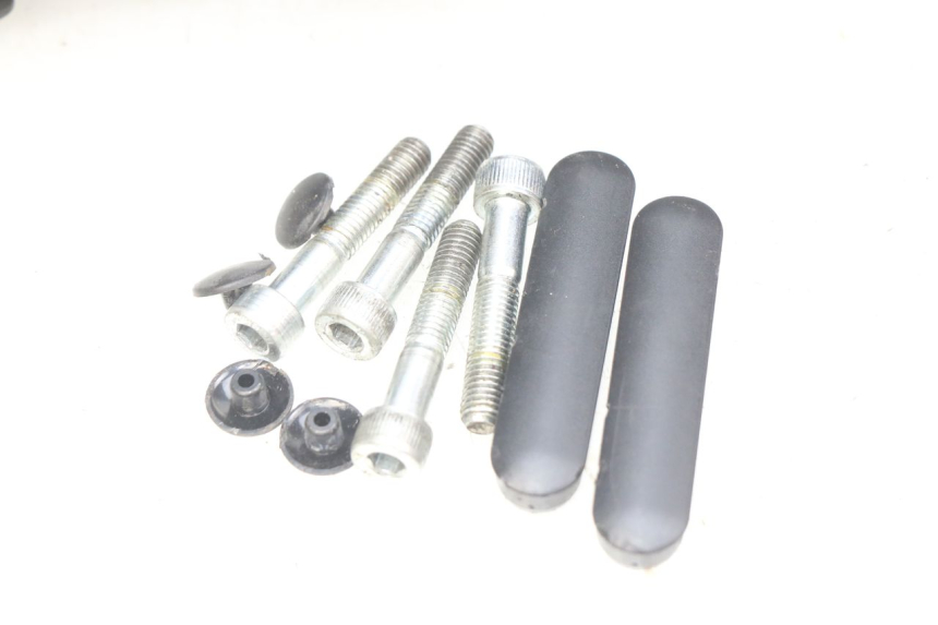 photo de TOP CASE HONDA FES PANTHEON 2T 125 (1998 - 2002) - Zoom composants