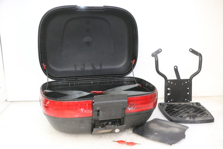 photo de TOP CASE PEUGEOT KISBEE 2T 50 (2010 - 2017)