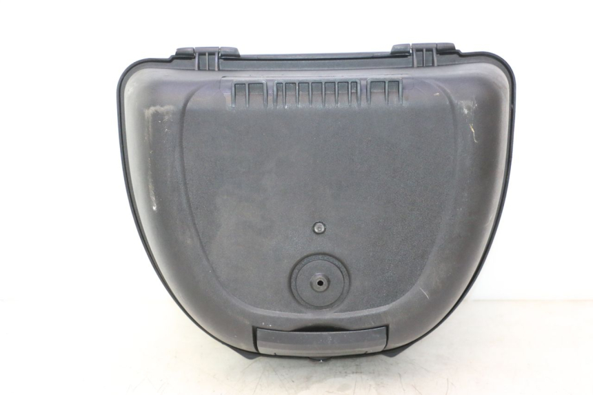 photo de TOP CASE PEUGEOT KISBEE 4T 50 (2023 - 2026) - Pièce contrôlée
