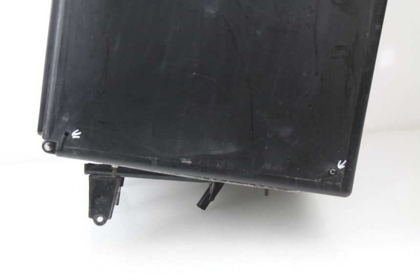 photo de TOP CASE PIAGGIO LIBERTY 4T 50 (2009 - 2015) - État de surface