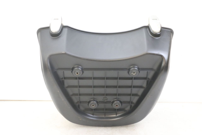 photo de TOP CASE KYMCO LIKE 125 (2009 - 2016) - Gros plan technique