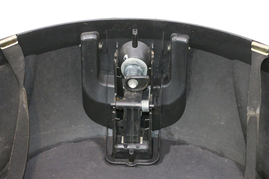 photo de TOP CASE PIAGGIO MP3 LT 400 (2007 - 2012) - Marquages et références
