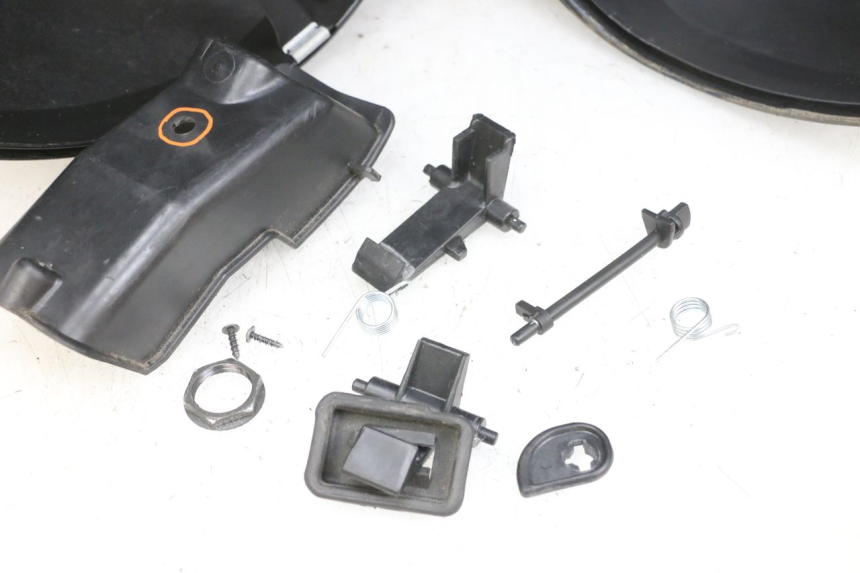 photo de TOP CASE PIAGGIO MP3 RL 250 (2006 - 2010) - Focus structure