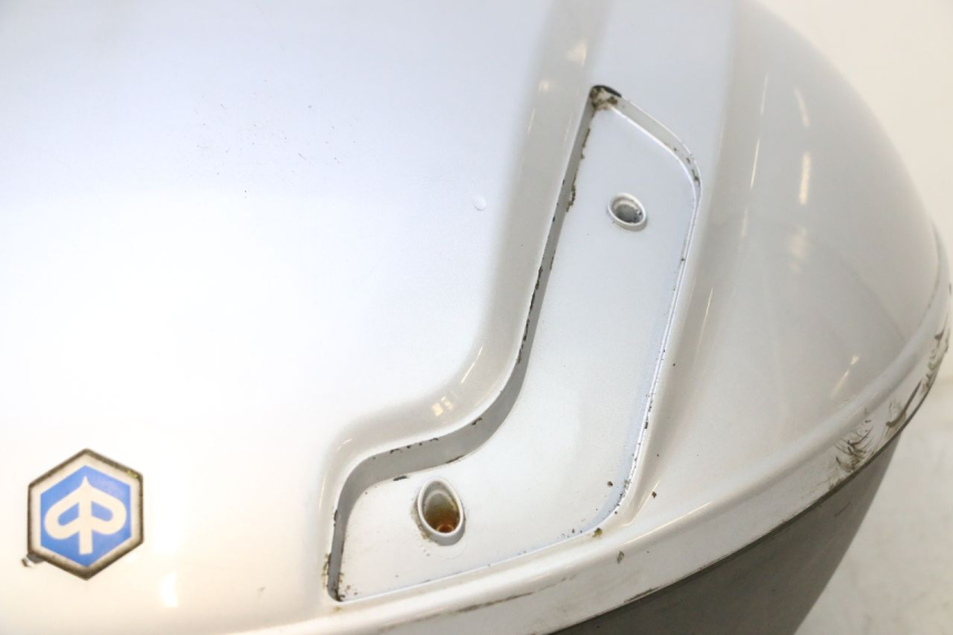 photo de TOP CASE PIAGGIO MP3 125 (2006 - 2014) - Détails caractéristiques