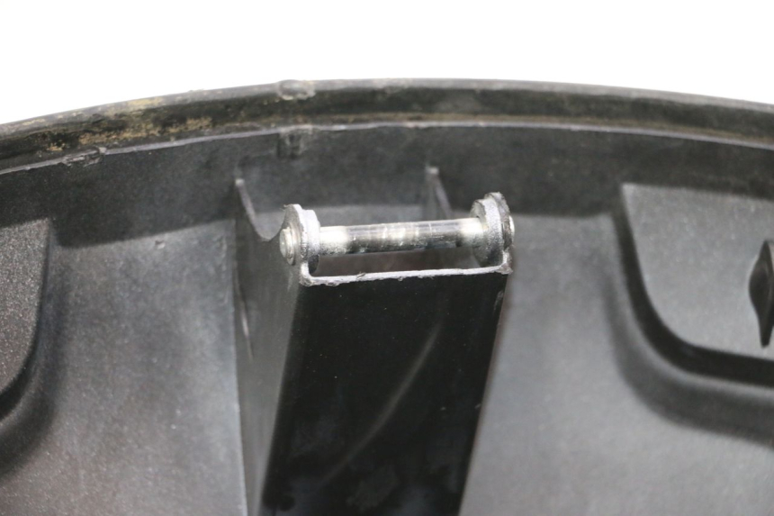 photo de TOP CASE PIAGGIO MP3 125 (2006 - 2014) - Focus structure