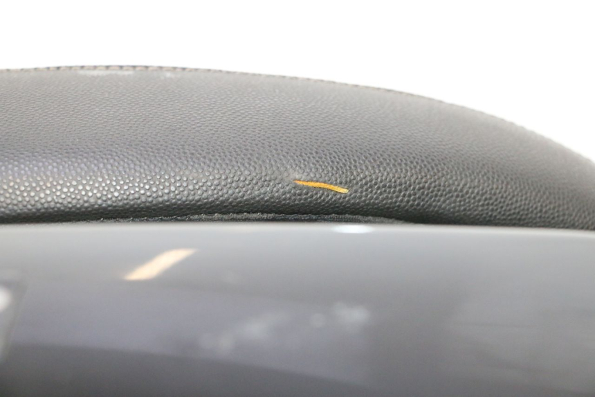 photo de TOP CASE PIAGGIO MP3 125 (2006 - 2014) - Détail de la pièce
