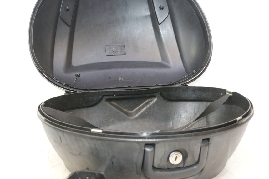 photo de TOP CASE PIAGGIO MP3 125 (2006 - 2014) - Zoom composants