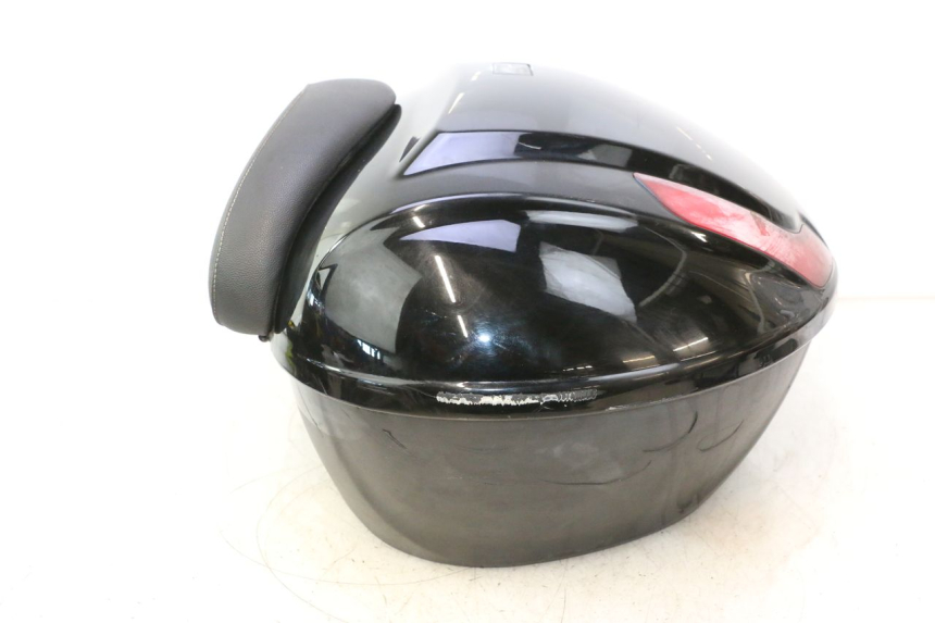 photo de TOP CASE PIAGGIO MP3 125 (2006 - 2014) - Aperçu profil