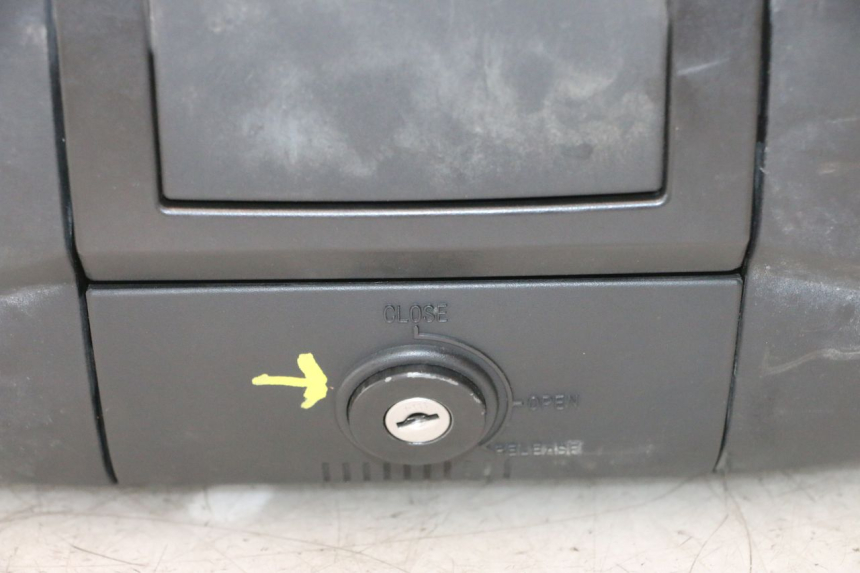 photo de TOP CASE PIAGGIO MP3 500 (2016 - 2018) - Angle alternatif
