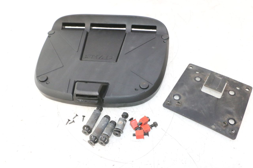 photo de TOP CASE PIAGGIO MP3 500 (2016 - 2018) - Marquages et références