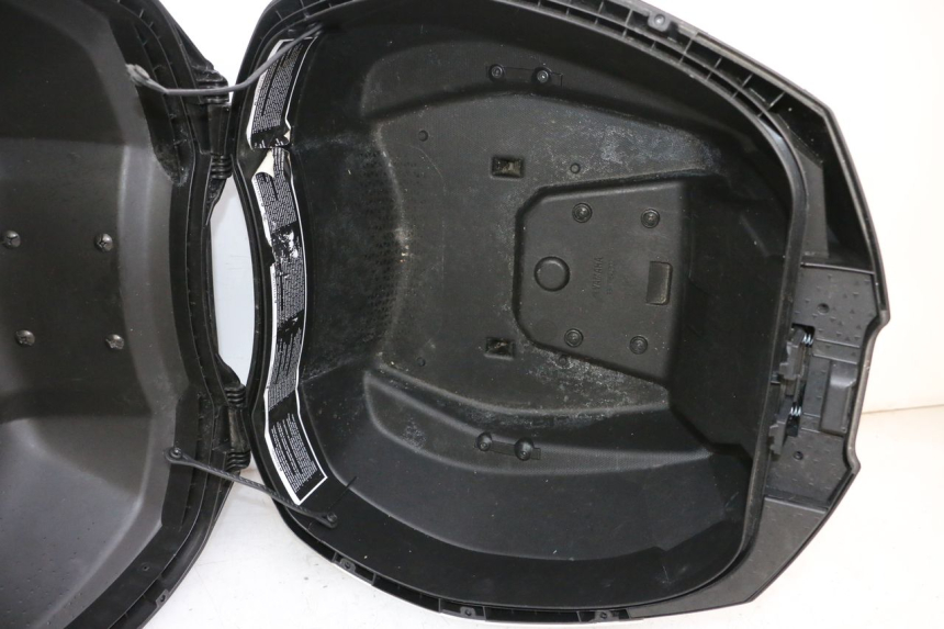 photo de TOP CASE YAMAHA NEO'S CORE 1 (2022 - 2026) - Détails caractéristiques