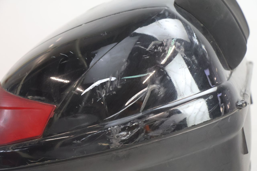 photo de TOP CASE PEUGEOT SATELIS 125 (2006 - 2009) - Vue rapprochée