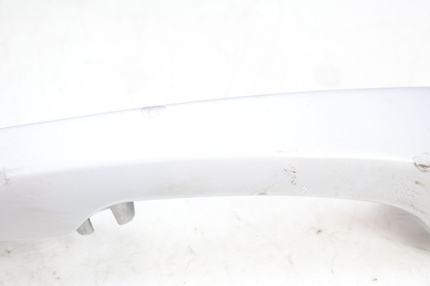 photo de TOP CASE PEUGEOT SATELIS 125 (2006 - 2009) - Inspection visuelle