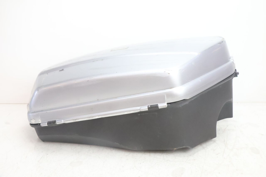 photo de TOP CASE APRILIA SCARABEO GT 125 (1999 - 2007) - Zoom composants