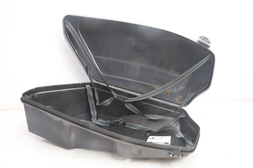 photo de TOP CASE APRILIA SCARABEO GT 125 (1999 - 2007) - Vue d’ensemble