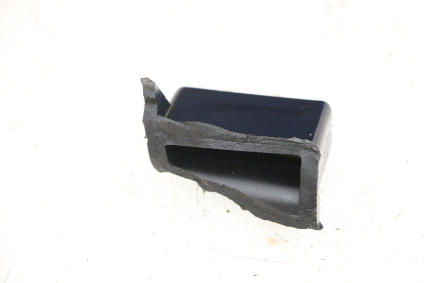 photo de TOP CASE PIAGGIO VESPA LX 125 (2005 - 2010) - Zoom composants