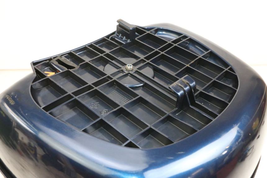 photo de TOP CASE PIAGGIO VESPA LX 125 (2005 - 2010) - Autre angle de vue