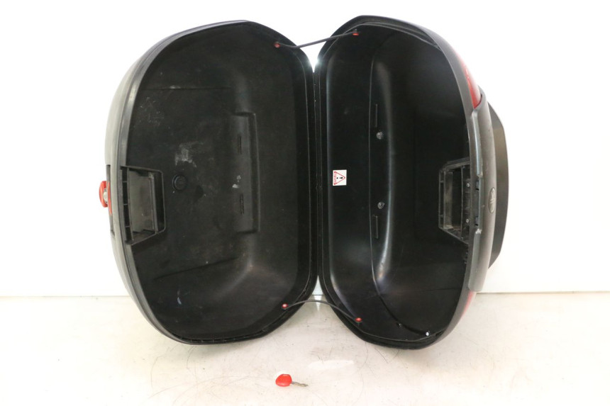 photo de TOP CASE YAMAHA X-MAX XMAX 125 (2010 - 2013) - Détail de la pièce