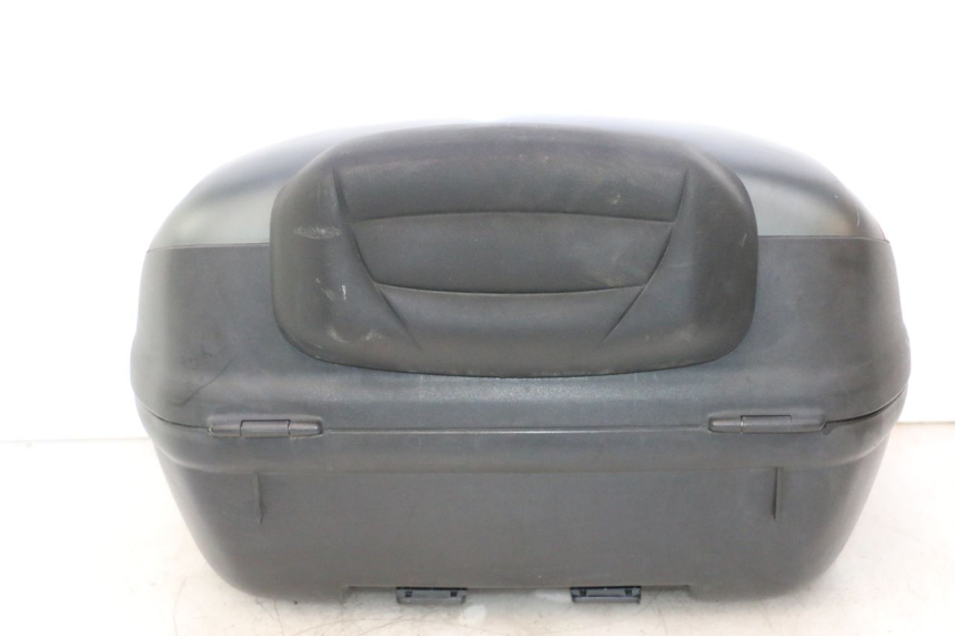 photo de TOP CASE YAMAHA X-MAX XMAX 125 (2010 - 2013) - Détails caractéristiques