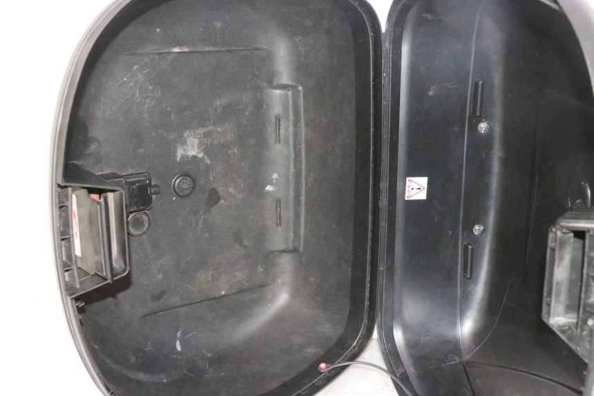 photo de TOP CASE YAMAHA X-MAX XMAX 125 (2010 - 2013) - Autre angle de vue