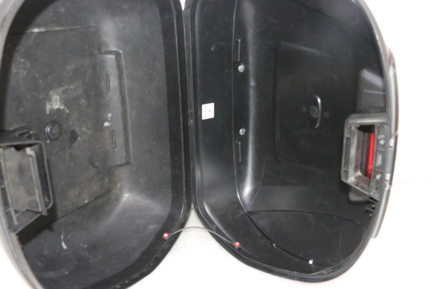 photo de TOP CASE YAMAHA X-MAX XMAX 125 (2010 - 2013) - Gros plan technique