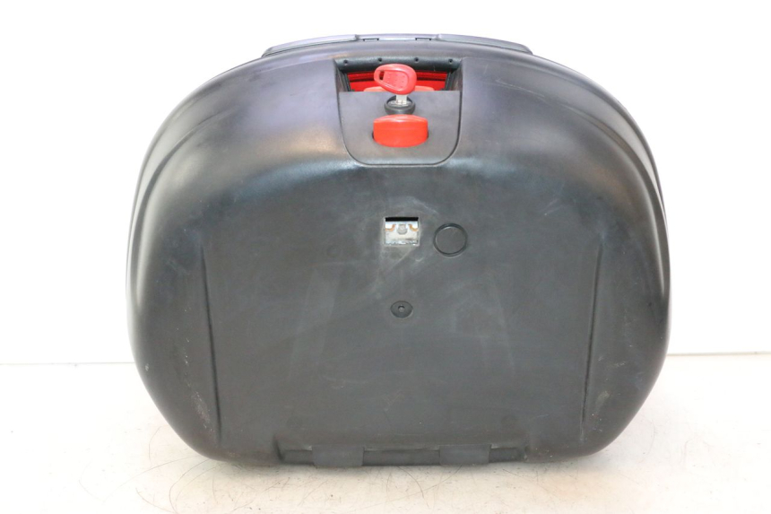 photo de TOP CASE YAMAHA X-MAX XMAX 125 (2010 - 2013) - Points de fixation