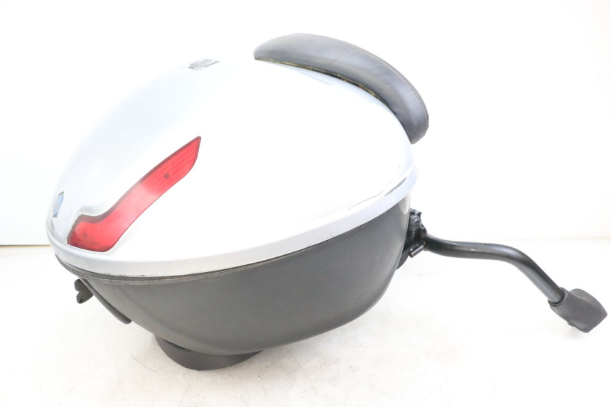 photo de Top case PIAGGIO X8 125 (2004 - 2007) - Détail de la pièce