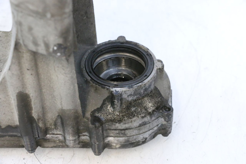 photo de TRANSMISSION ROUE  SUZUKI BURGMAN EXECUTIVE ABS 650 (2006 - 2012) - Gros plan technique