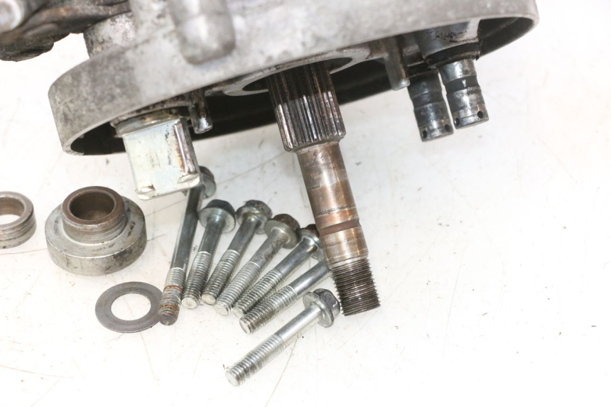 photo de TRANSMISSION ROUE  HONDA FES PANTHEON 2T 125 (1998 - 2002) - État de surface