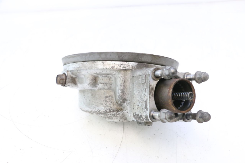 photo de TRANSMISSION ROUE  YAMAHA FJR 1300 (2001 - 2005) - Gros plan technique