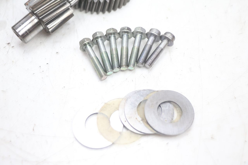 photo de TRANSMISSION ROUE  HONDA FJS SILVER WING SILVERWING 400 (2005 - 2008) - Gros plan technique