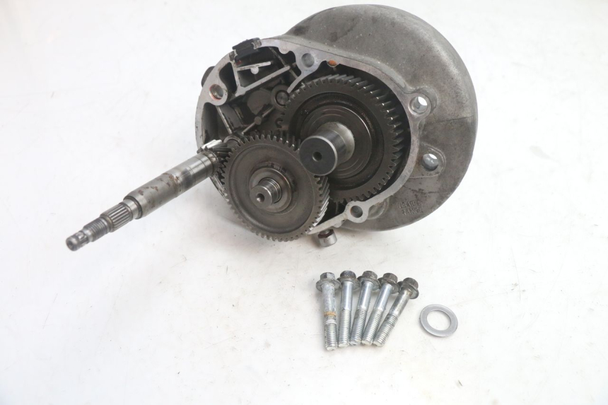 photo de TRANSMISSION ROUE PIAGGIO FLY 2T 50 (2004 - 2017) - Gros plan technique