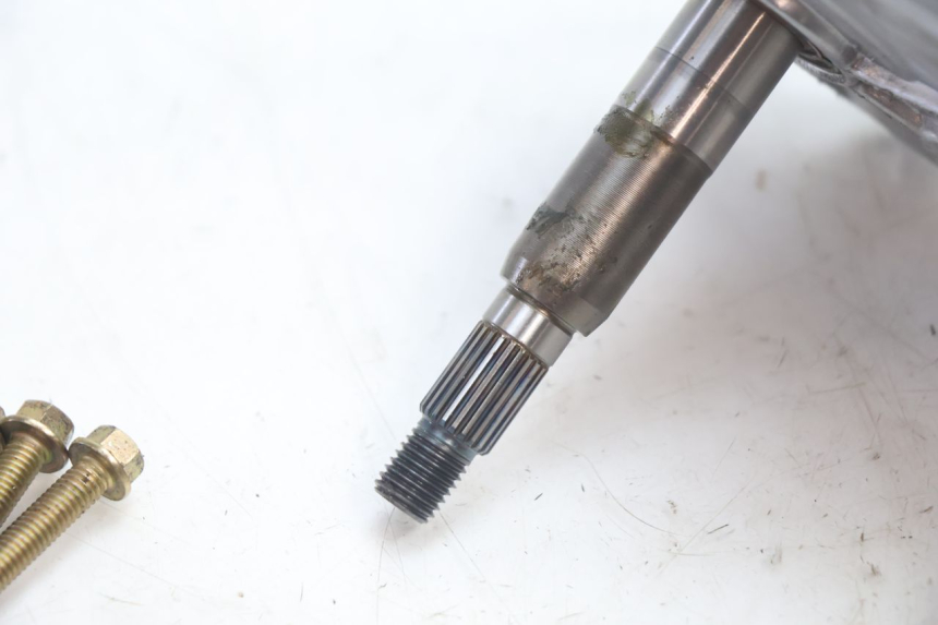 photo de TRANSMISSION ROUE  PEUGEOT KISBEE 2T 50 (2018 - 2022) - Gros plan technique