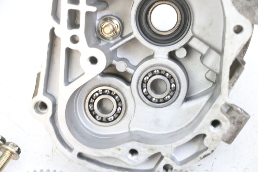 photo de TRANSMISSION ROUE PEUGEOT KISBEE 4T 50 (2010 - 2017) - Aperçu profil