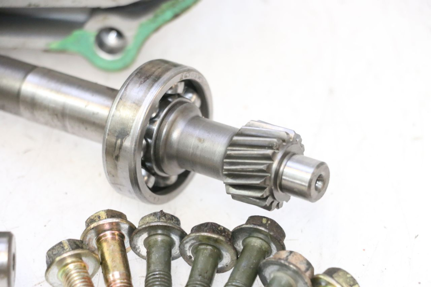 photo de TRANSMISSION ROUE PEUGEOT KISBEE 4T 50 (2010 - 2017) - Vue rapprochée