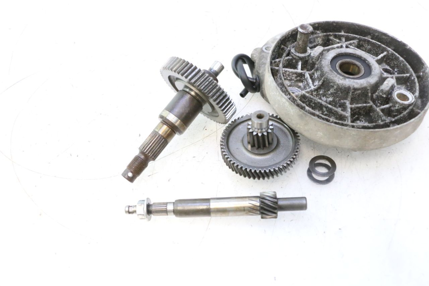 photo de TRANSMISSION ROUE  PIAGGIO LIBERTY 50 (1998 - 2003) - Détails caractéristiques