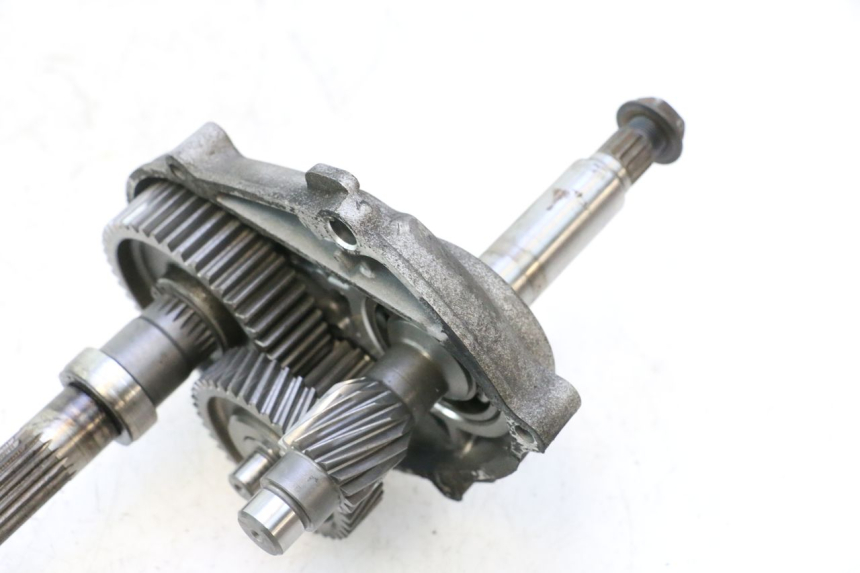 photo de TRANSMISSION ROUE YAMAHA YP MAJESTY 125 (2002 - 2006) - Gros plan technique