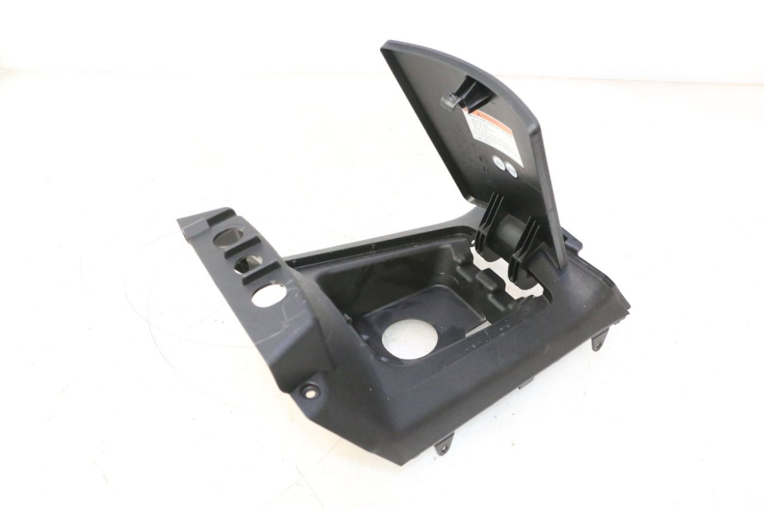 photo de TRAPPE ESSENCE PIAGGIO MP3 HPE 530 (2022 - 2026) - Gros plan technique