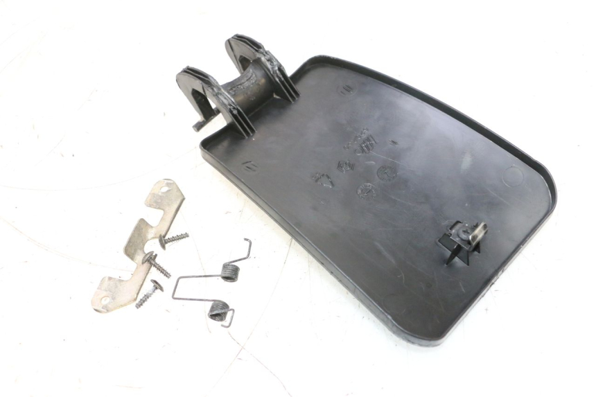 photo de TRAPPE ESSENCE PIAGGIO MP3 RL 250 (2006 - 2010) - Zoom état d’usage