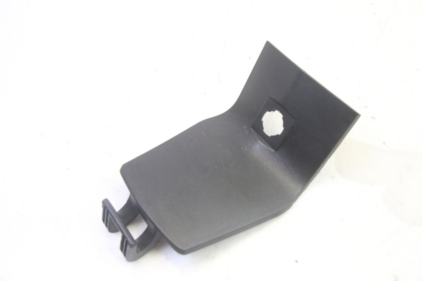 photo de TRAPPE ESSENCE PEUGEOT SATELIS 125 (2013 - 2018)