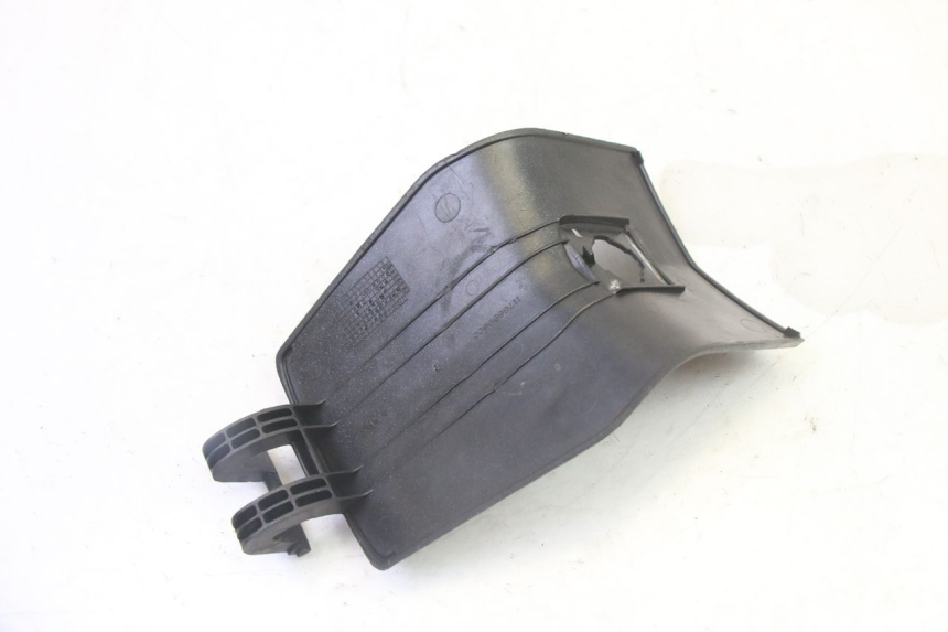 photo de TRAPPE ESSENCE PEUGEOT SATELIS 125 (2013 - 2018)