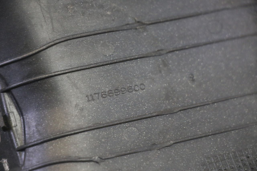 photo de TRAPPE ESSENCE PEUGEOT SATELIS 125 (2013 - 2018)