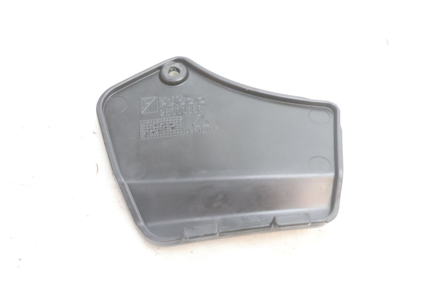 photo de TRAPPE DE VISITE AVANT PIAGGIO MP3 500 (2016 - 2018) - Autre angle de vue