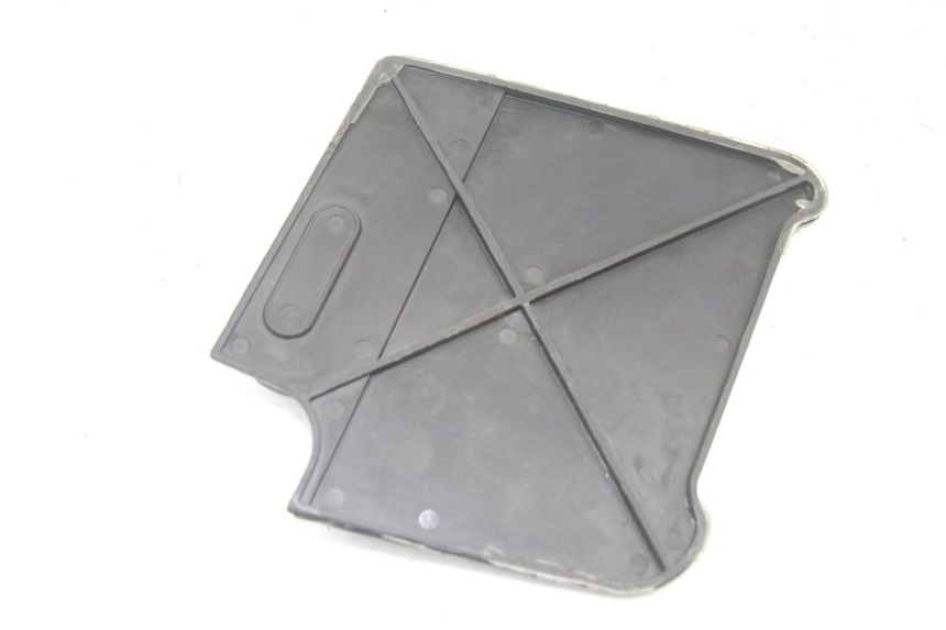 photo de TRAPPE DE VISITE BMW C1 125 (2000 - 2003)