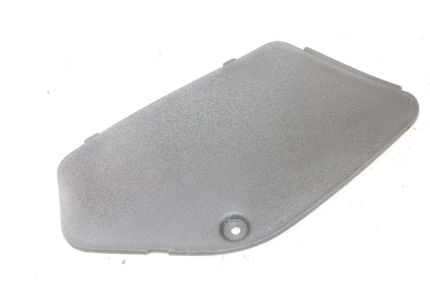 photo de TRAPPE DE VISITE DROITE PIAGGIO MP3 LT 300 (2010 - 2016)