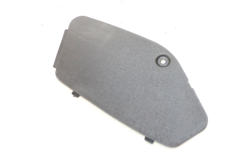 photo de TRAPPE DE VISITE DROITE PIAGGIO MP3 LT 400 (2007 - 2012) - Vue principale